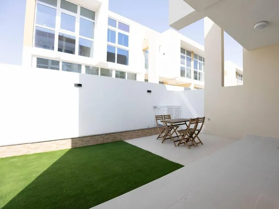 Corner 3Bedroom Townhouse In Avencia Cluster Dh2 두바이 빌라